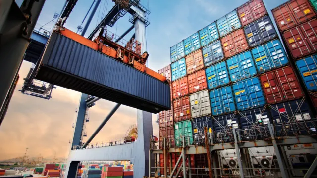 Málaga alcanza un nuevo récord histórico y supera los 3.000 M€ en exportaciones hasta noviembre de 2025