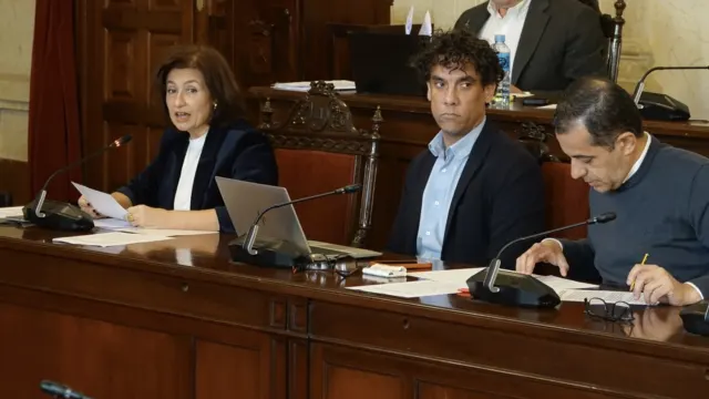 Acusan al PP de “imponer el rodillo de su mayoría absoluta” para ocultar cómo se adjudica la vivienda pública en Málaga y “blindar la opacidad del…