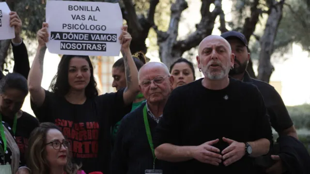 Por Andalucía urge a Moreno Bonilla a impedir el desahucio de 62 familias en Manilva