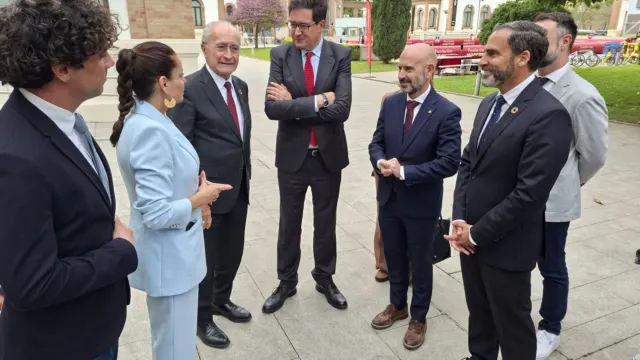 Óscar López destaca “la rotunda implicación” del Gobierno en “la revolución digital” de Andalucía