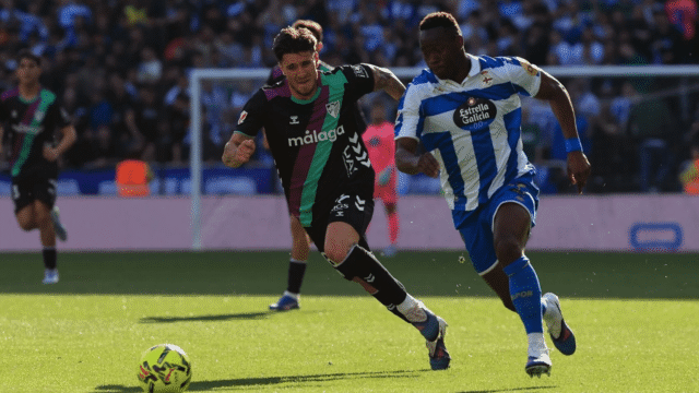 1-1: Adrián Niño rescata un punto valioso para el Málaga en Riazor