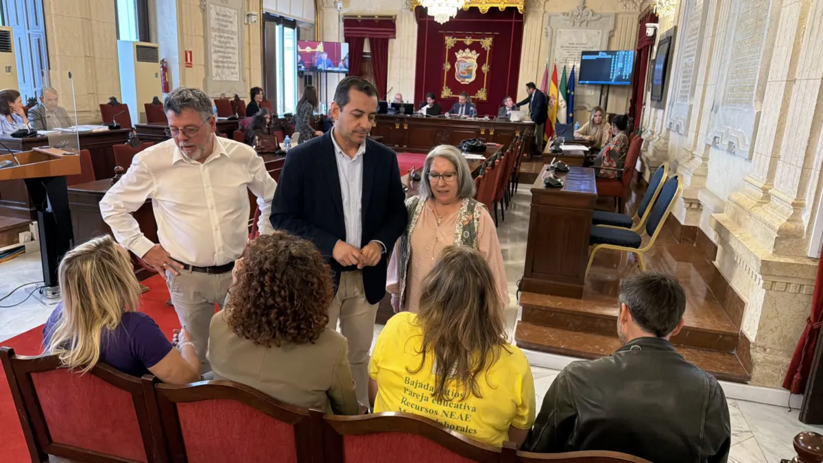El PSOE arranca al Ayuntamiento su defensa de la bajada de ratios en la educación infantil pública