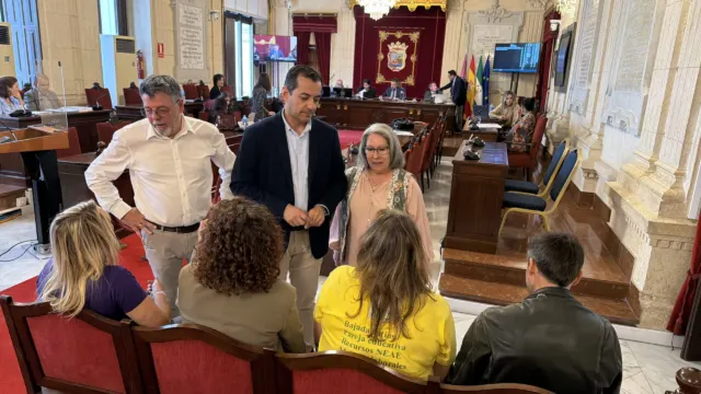 El PSOE arranca al Ayuntamiento su defensa de la bajada de ratios en la educación infantil pública