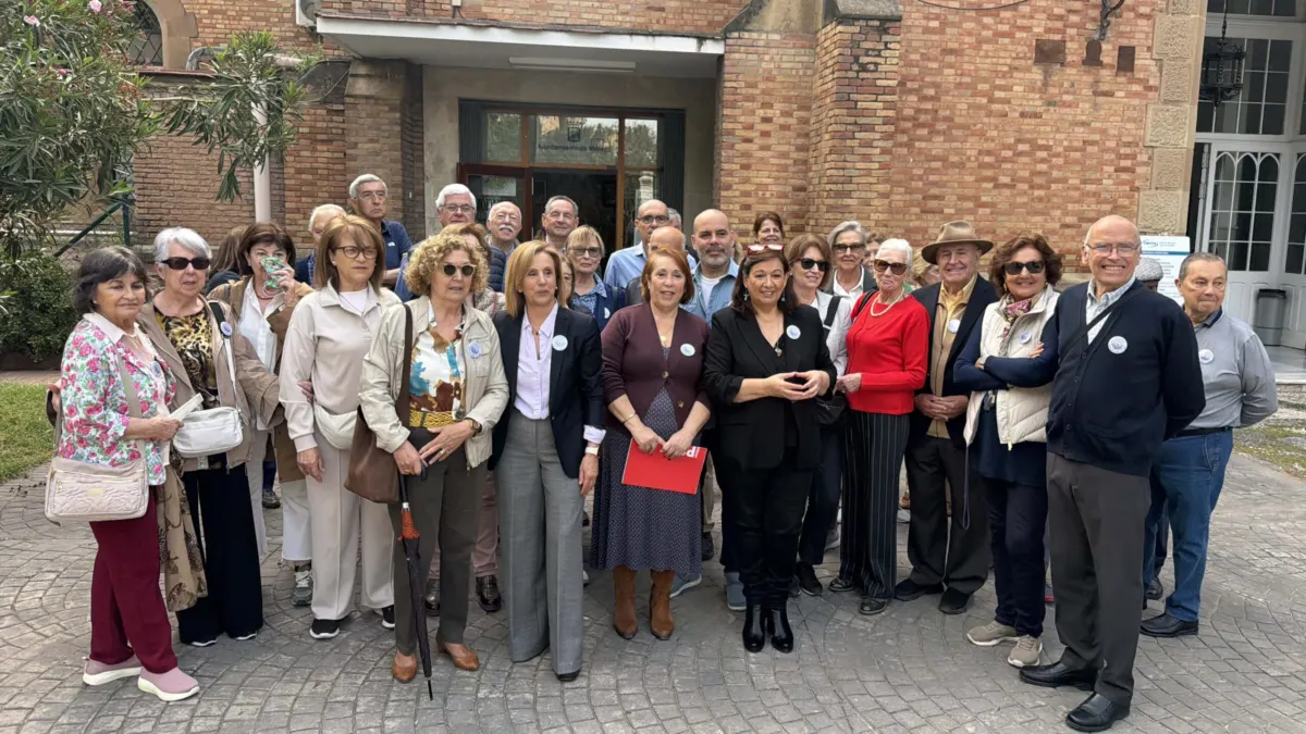Los vecinos de La Malagueta y los socialistas exigen al alcalde “que cumpla su palabra” y convierta el Hospital Noble en un centro de salud y…