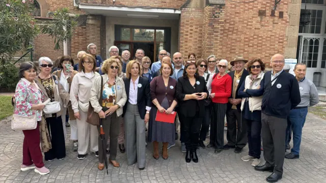 Los vecinos de La Malagueta y los socialistas exigen al alcalde “que cumpla su palabra” y convierta el Hospital Noble en un centro de salud y…