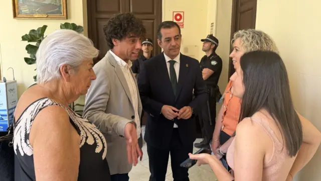 Exigen a la Junta el mantenimiento de las dos líneas de infantil en el CEIP Neill
