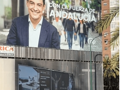 Críticas por la aparición de propaganda electoral del PP en la sede de una cofradía de Málaga
