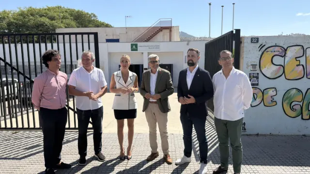 Reclaman a Juanma Moreno que climatice durante el verano los colegios de Málaga con los fondos del Gobierno
