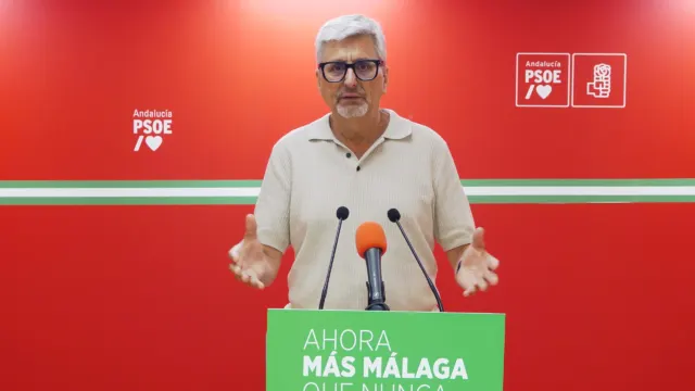 Denuncian que Juanma Moreno “vuelve a echar el cierre a la sanidad pública por las tardes” en Málaga