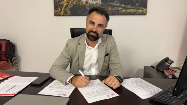 Ruiz Araújo pide por carta a De la Torre una reunión urgente para abordar el «drama» de la vivienda en Málaga