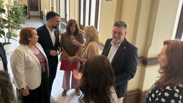 Acusan al PP de «hacer caja» con los pacientes y sanitarios tras su rechazo a bajar las tarifas del aparcamiento del Hospital Civil