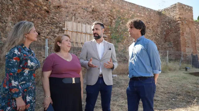 Acusan a De la Torre de poner en riesgo la Alcazaba: «Ha resistido siglos de asedios, pero no la gestión del PP»