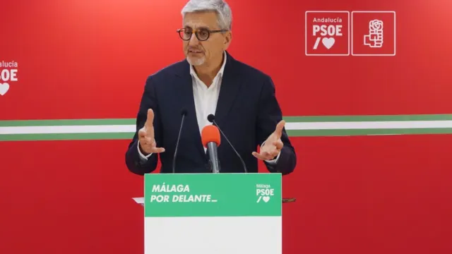 El PSOE exige a PP y Vox que Málaga no sea la gran olvidada en la negociación del Gobierno andaluz