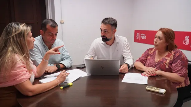 Acusan a De la Torre de «pretender esconderse» para que el Debate del Estado de la Ciudad no opaque su candidatura