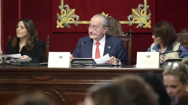 Francisco de la Torre aspira a su séptimo mandato consecutivo en Málaga tras anunciar su candidatura para 2027