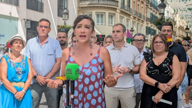 Morillas exige topar los precios en la Feria para garantizar precios accesibles para los malagueños