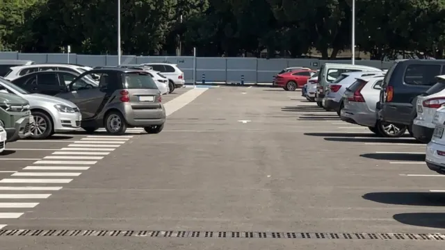 Josele Aguilar denuncia tarifas «desmesuradas» en el parking del Civil y critica que Moreno Bonilla «delegue» en Vox