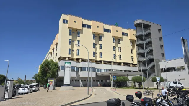 El deterioro de los servicios de urgenciasy UCI y del Hospital Virgen de la Victoria de Málaga evidencia una situación límite
