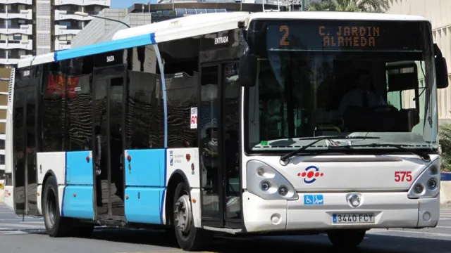 Exigen a la Junta una apuesta decidida por el transporte público interurbano para afrontar los problemas de movilidad en Málaga
