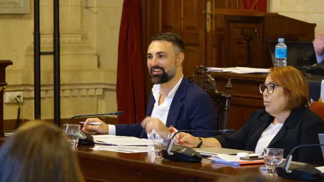 La oposición arrincona a De la Torre por un «verano horribilis» que constata su “absoluta incapacidad para liderar el futuro de Málaga”