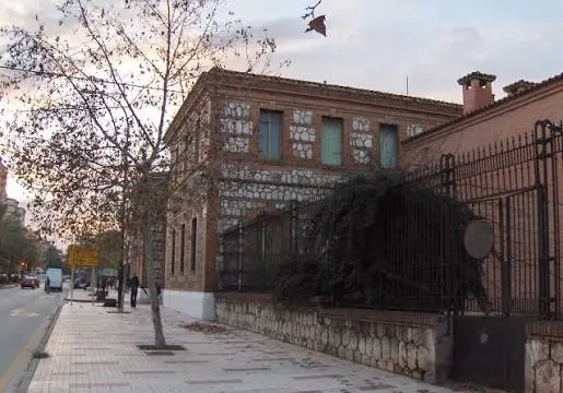 Un rodaje con detonaciones y efectos especiales provocará cortes de tráfico en la antigua Prisión Provincial de Málaga