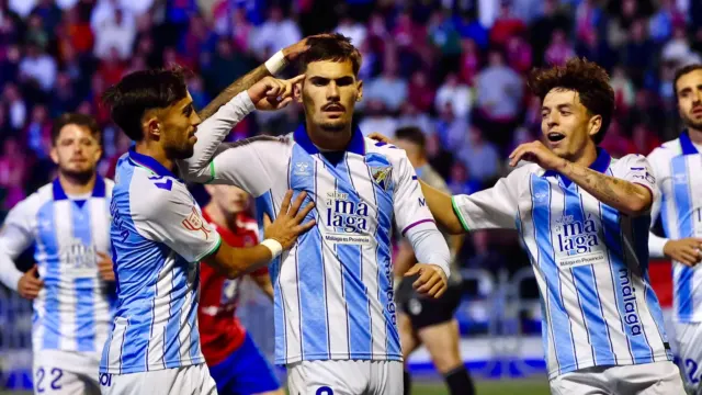 Chupe celebra uno de sus goles contra el Sporting de Alcázar en la Copa