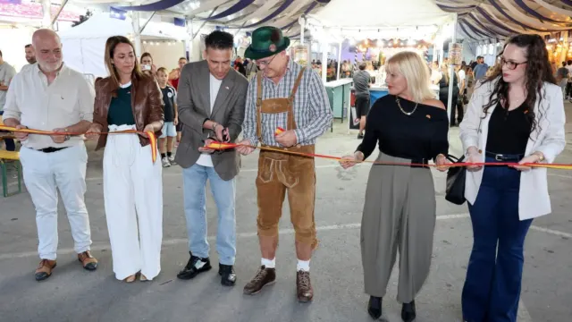 Torrox arranca su Oktoberfest rindiendo homenaje a medio siglo de convivencia e integración con la comunidad alemana