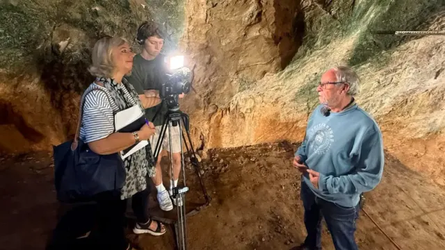 Canal Sur elige la Cueva de Nerja para la grabación de un nuevo reportaje del programa 'Salud al Día'