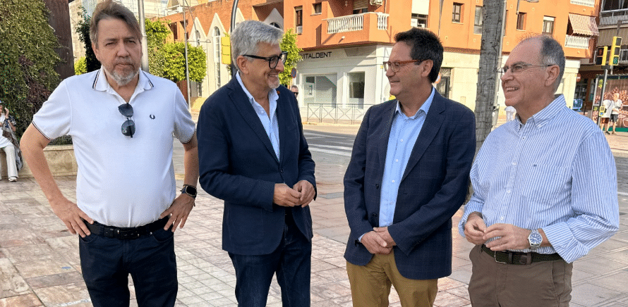 Exigen a los diputados del PP de Málaga que se pongan del lado de la gente y no de los fondos buitre