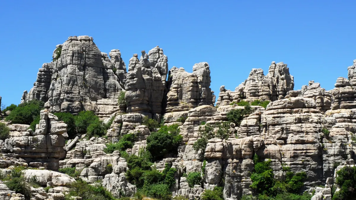 Exigen a la Junta que no convierta el Torcal de Antequera en un negocio a costa de su conservación