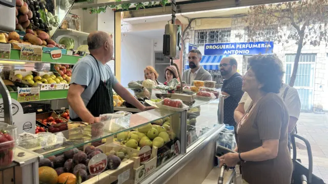 Las Lagunillas comercio. Mariano Ruiz