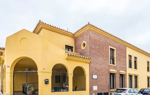 Tragedia en Vélez-Málaga: dos fallecidos y cuatro heridos graves tras precipitarse un ascensor en una residencia de mayores